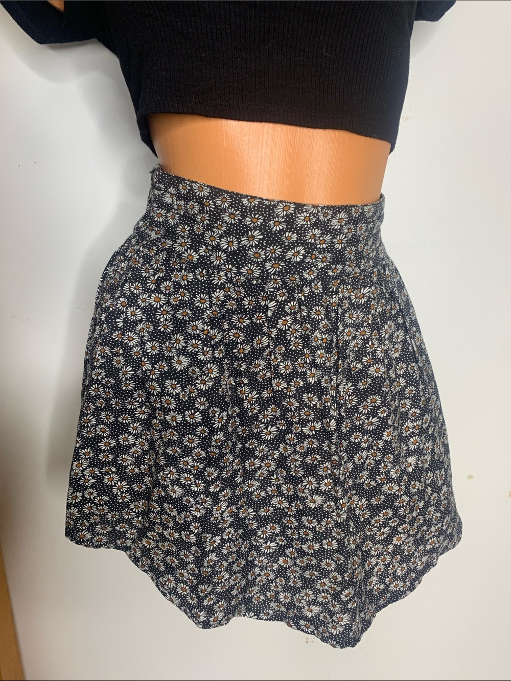 Coperative Black Ditsy Sunflower Smocked back mini skirt Xs